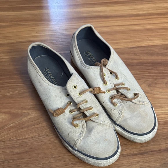 Sperry Off-White Canvas Sneakers with Brown Laces - Picture 1 of 5